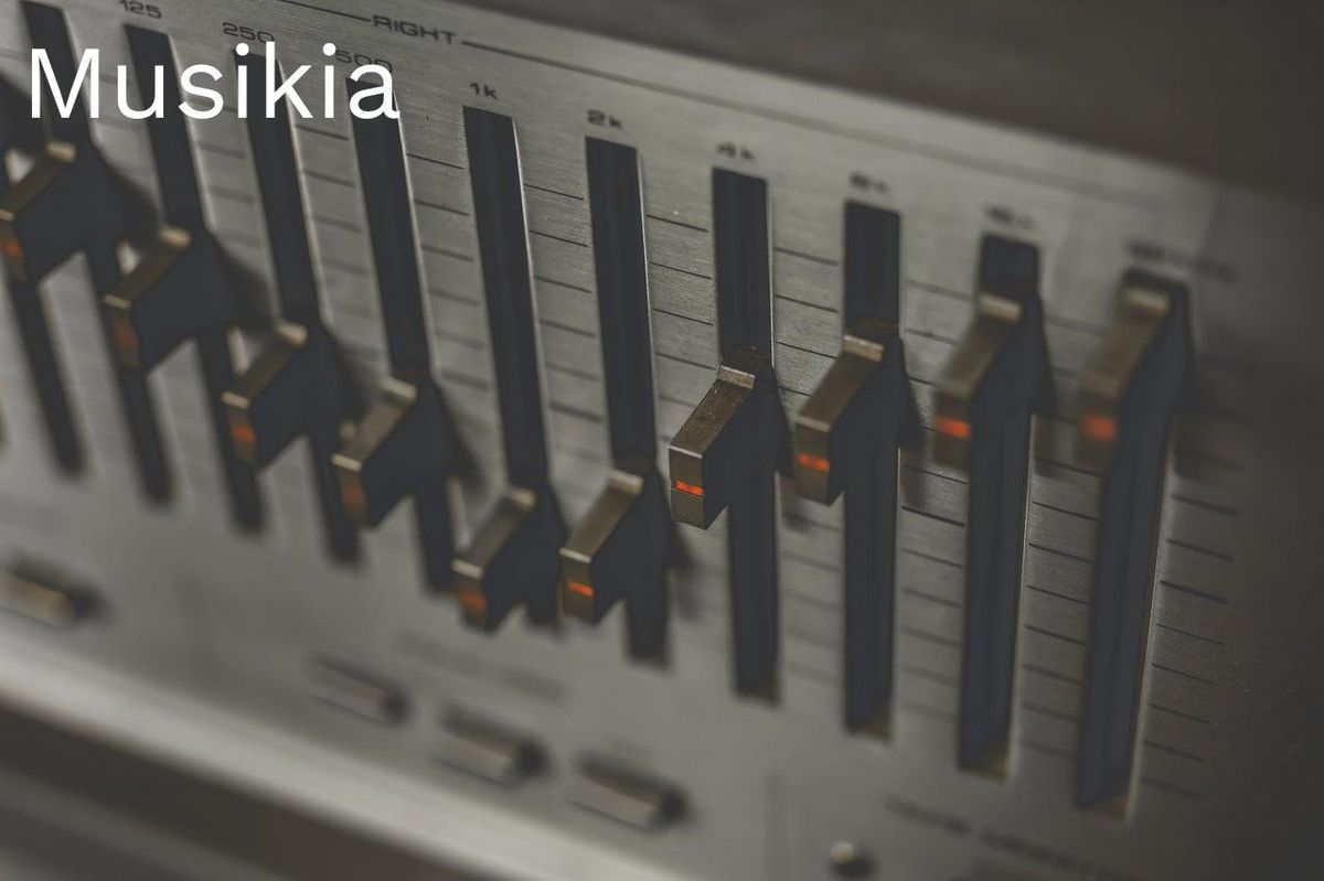 Égaliseur rétro : affinez votre son pour un home studio parfait.