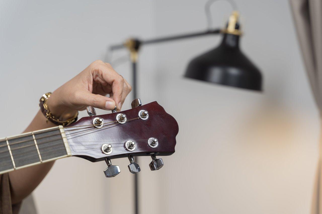 Installer un sillet compensé sur une Les Paul : améliorez la justesse harmonique