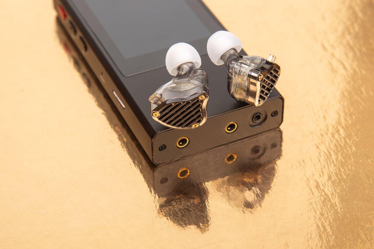 Prix et modèles de systèmes de retour in-ear personnalisés pour batteurs amateurs : analyse de trois options clés