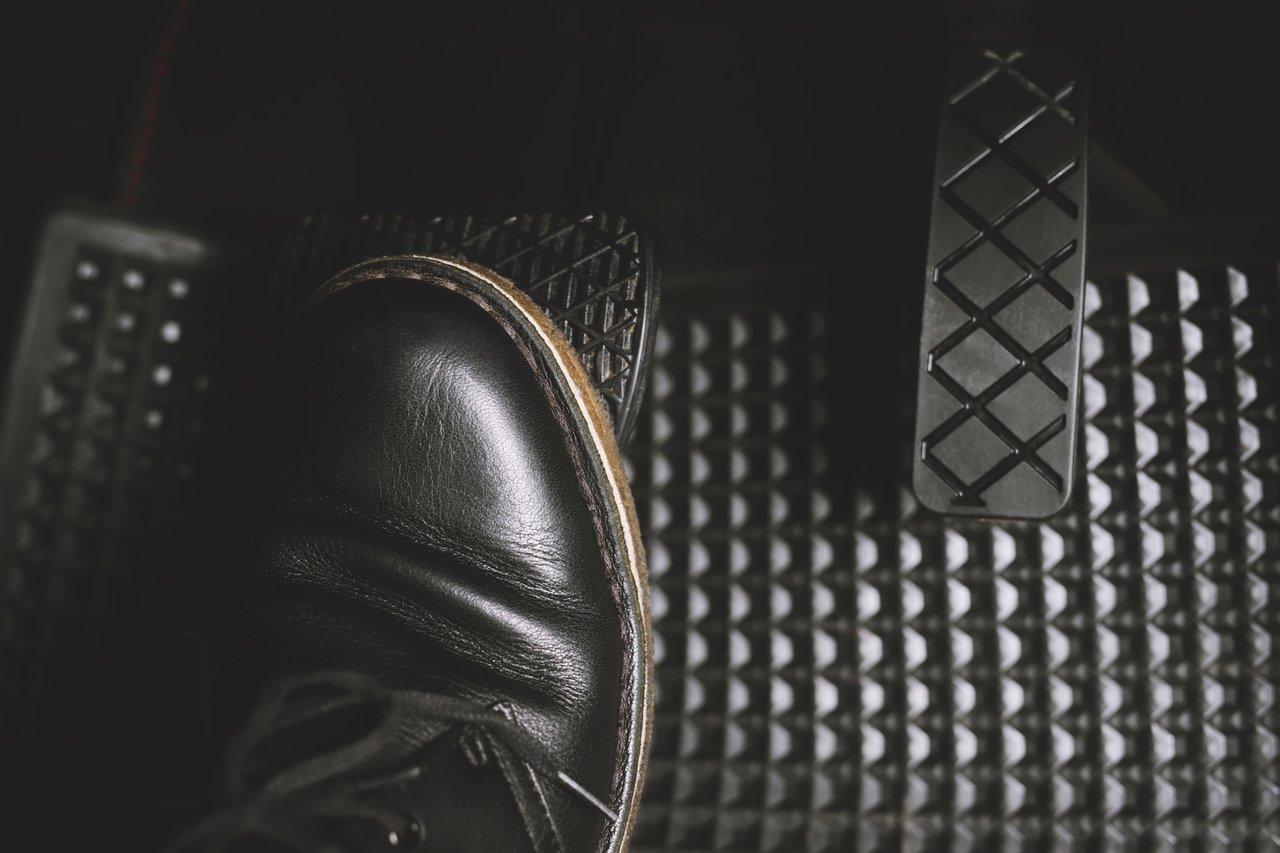 Sustain, Sostenuto et Soft : guide expert des pédales de piano