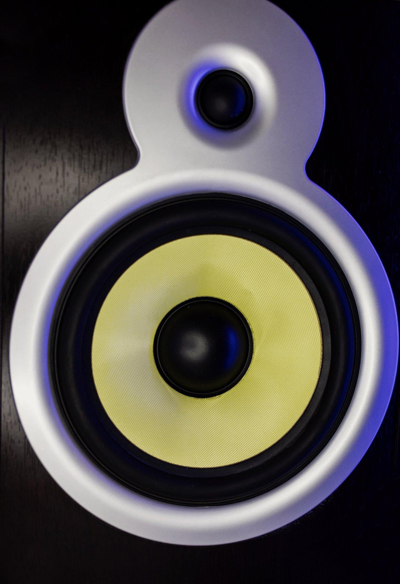 Temps de réponse optimal pour moniteur de studio en enregistrement voix