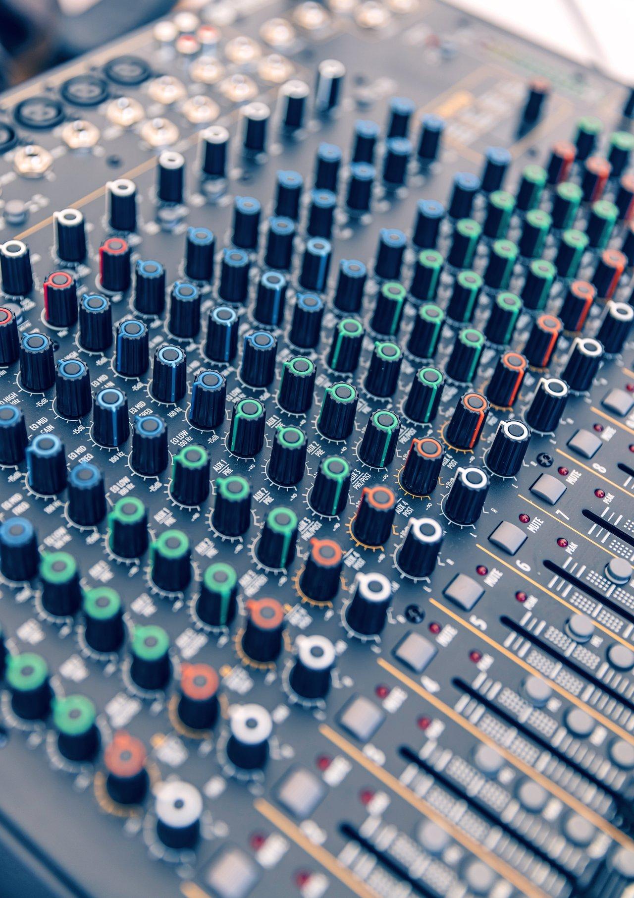 Yamaha MG10XU vs Soundcraft Notepad-12FX : guide expert pour le home-studio débutant