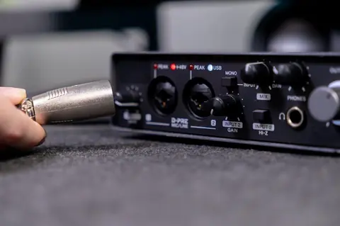 Comment choisir une interface audio USB 2 entrées compatible Windows et Mac pour création musicale