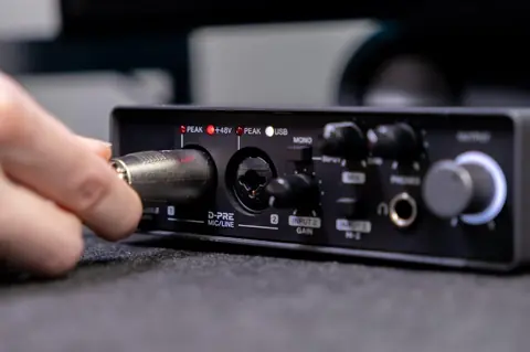 Compatibilité entre micros et Focusrite Scarlett Solo 4G : Guide expert