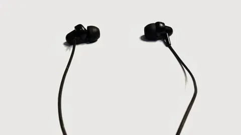 Isolation galvanique dans les systèmes de sonorisation : avantages pour installation permanente