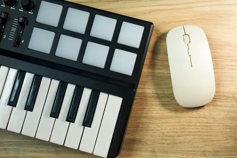 Meilleurs pads de contrôle MIDI pour DJ électro en 2026 : guide expert