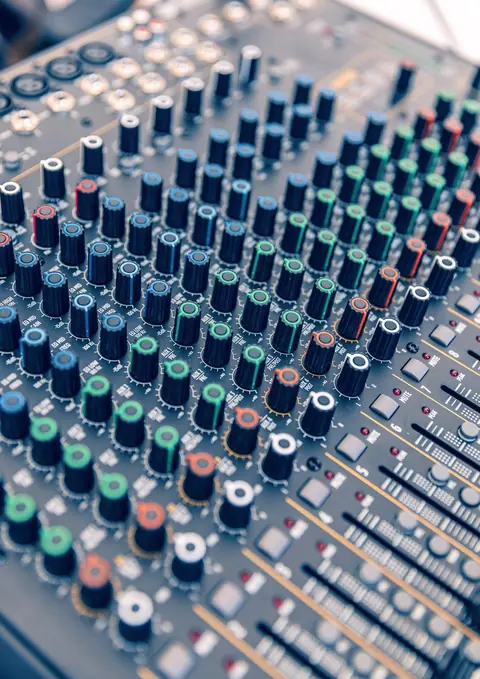 Yamaha MG10XU vs Soundcraft Notepad-12FX : guide expert pour le home-studio débutant